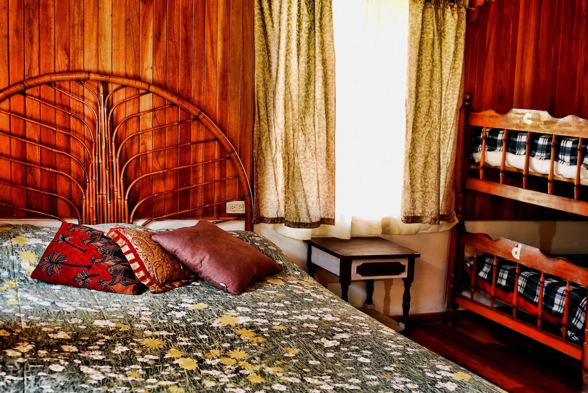 Pension Santa Elena Monteverde Eksteriør billede